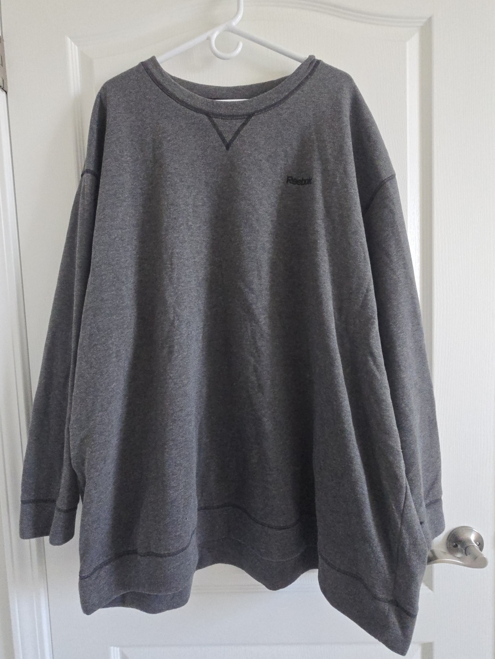 Reebok Men's Dark Gray Crewneck Pullover Sweatshirt